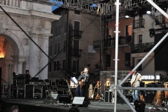 8 giugno 2013, apertura live di Edoardo Bennato (VI)